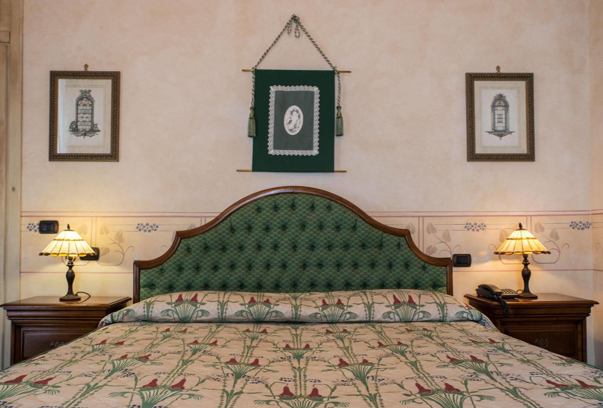 Liberty Hotel Catania Esterno foto